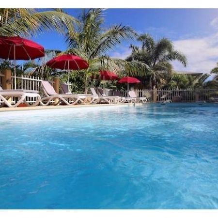 F2 Residence Oasis Terre Rouge A Saint Pierre Exterior foto