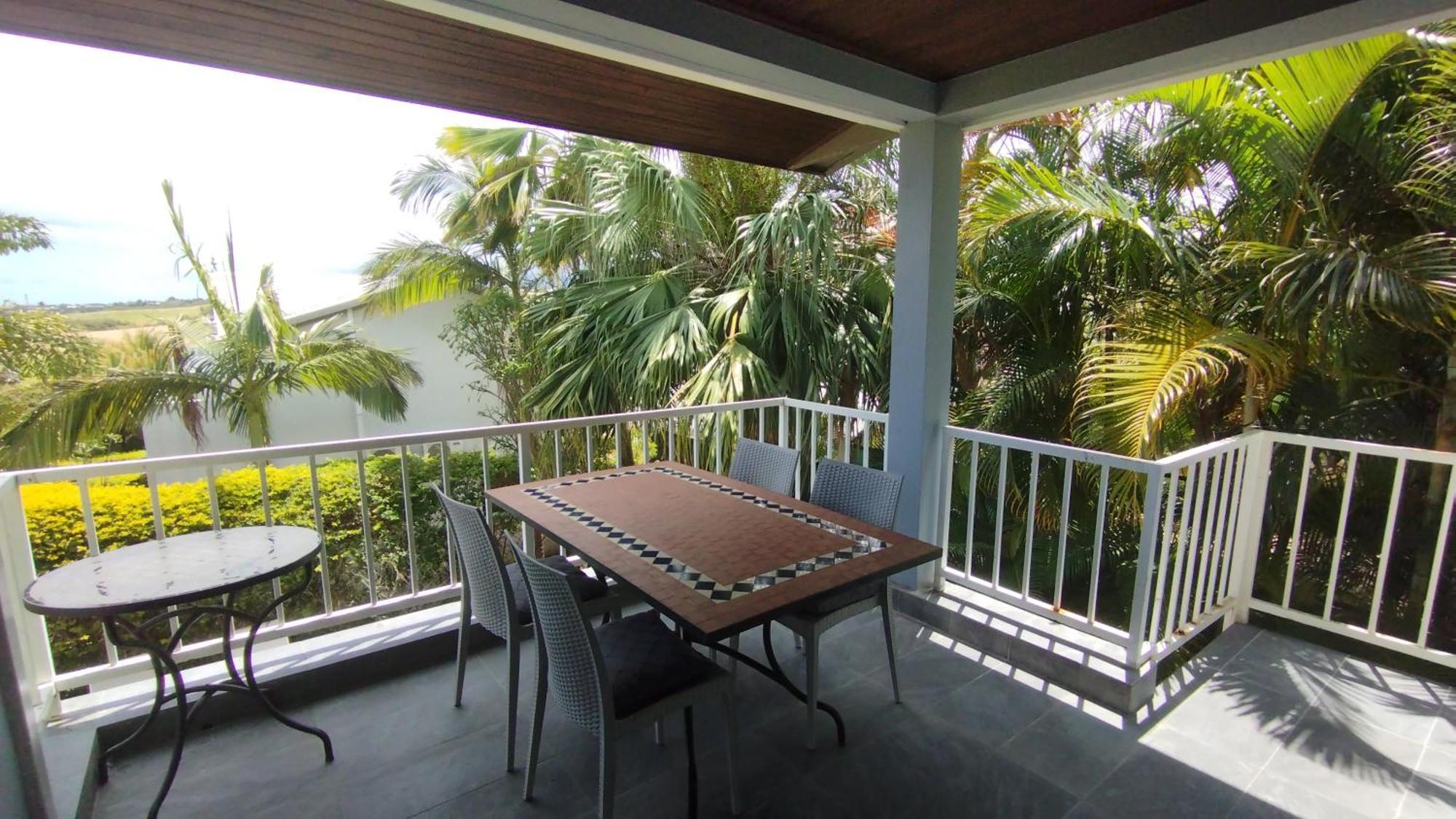 F2 Residence Oasis Terre Rouge A Saint Pierre Exterior foto