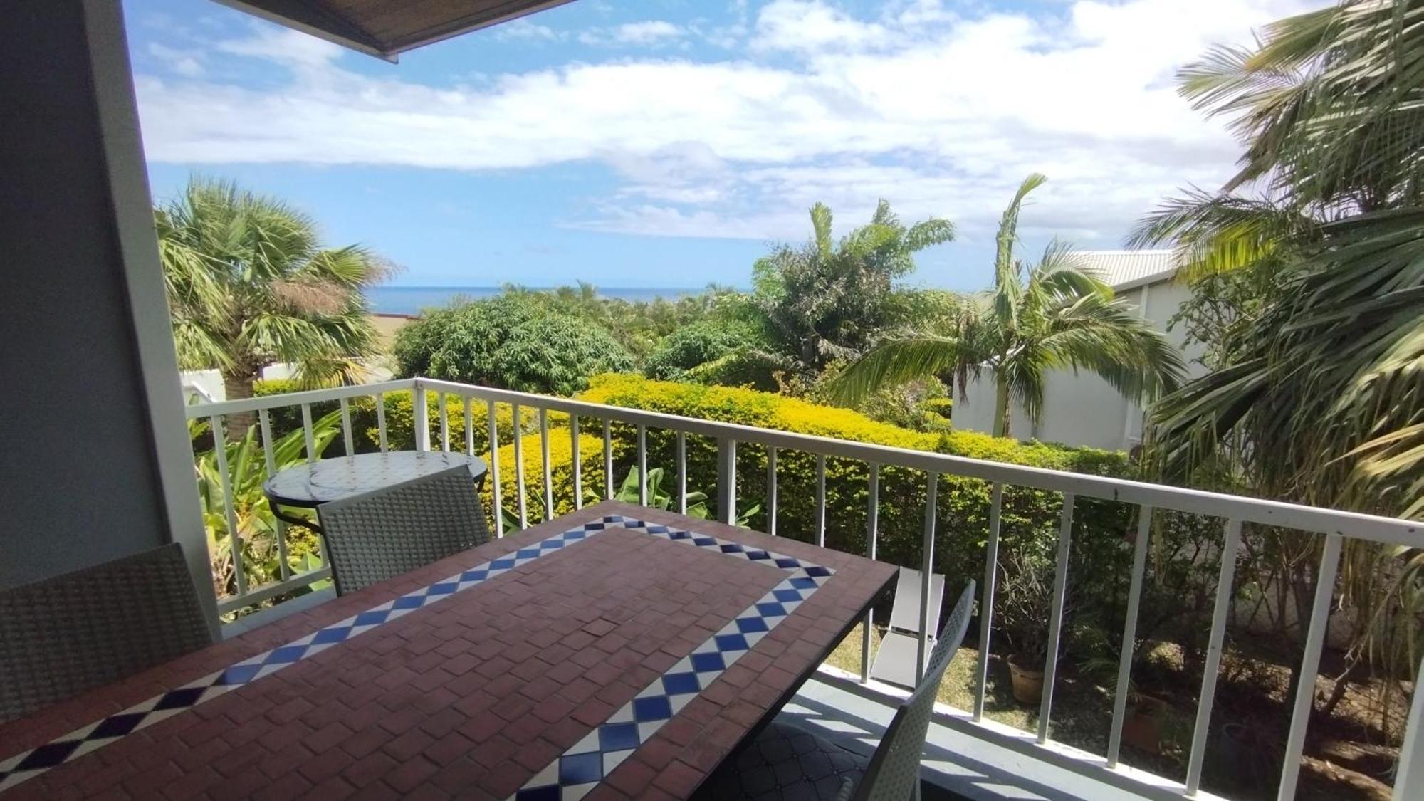 F2 Residence Oasis Terre Rouge A Saint Pierre Exterior foto